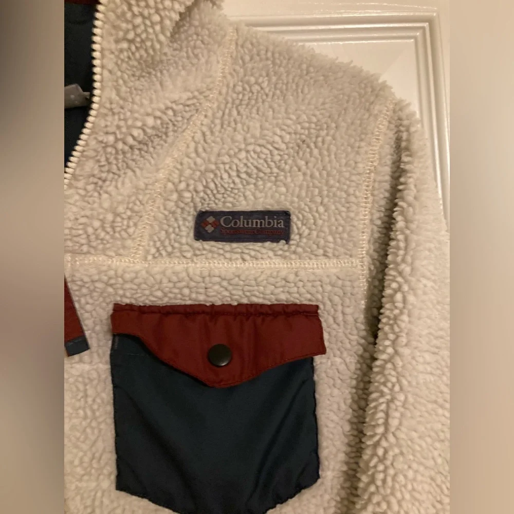 Columbia Sherpa Windbreaker - Picture 2 of 6